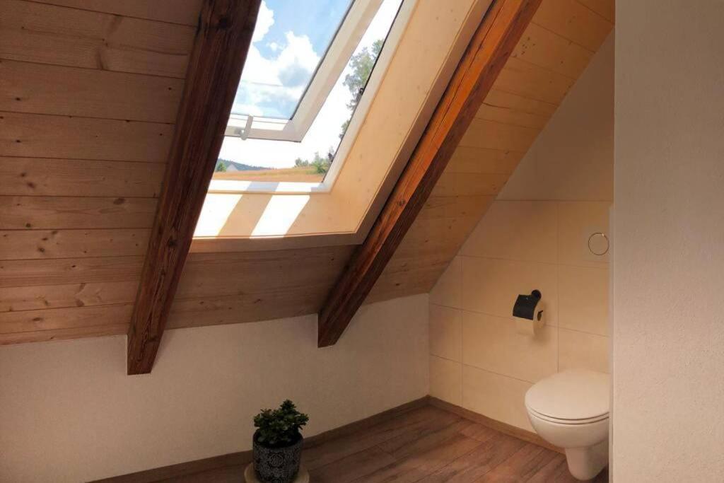 Ruhig Gelegene, Top Moderne Ferienwohnung - Hot Tub Und Sauna Gegen Aufpreis Neuhaus an Der Eger Exteriör bild