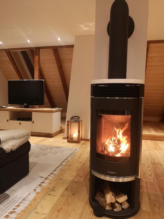 Ruhig Gelegene, Top Moderne Ferienwohnung - Hot Tub Und Sauna Gegen Aufpreis Neuhaus an Der Eger Exteriör bild