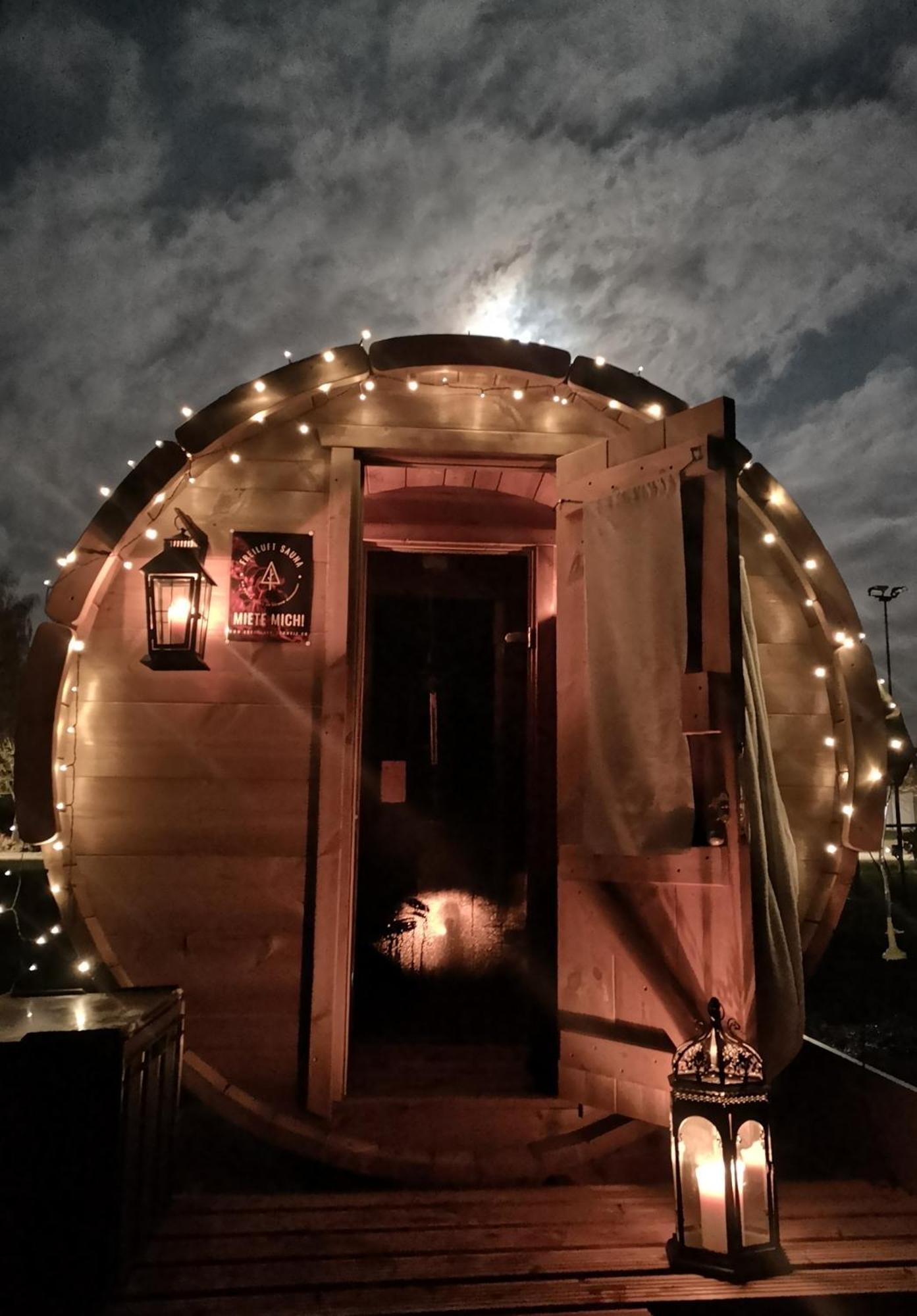 Ruhig Gelegene, Top Moderne Ferienwohnung - Hot Tub Und Sauna Gegen Aufpreis Neuhaus an Der Eger Exteriör bild